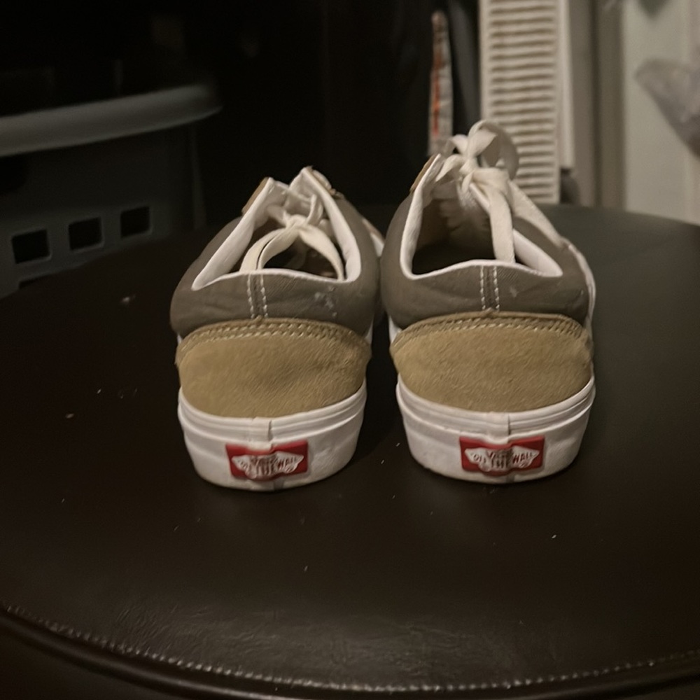 Shoes - Picture 3 of 4